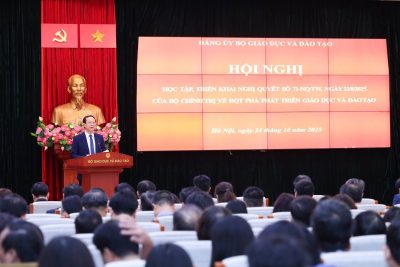 Toàn ngành giáo dục học tập, triển khai Nghị quyết 71-NQ/TW