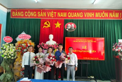 Kết nạp đảng viên năm 2025.