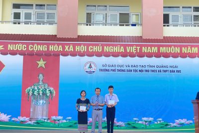 Tuyên dương học sinh giỏi